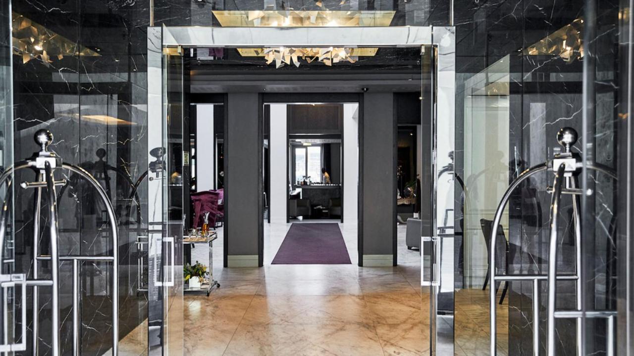 Hotel Queen Victoria By Newmark 5*